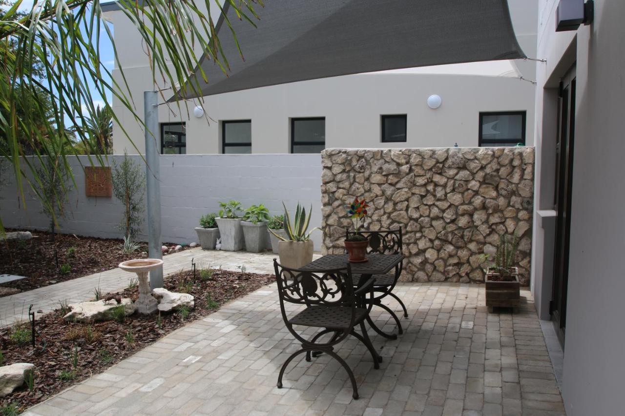 Albatross Guesthouse ลางเงอบาน ภายนอก รูปภาพ