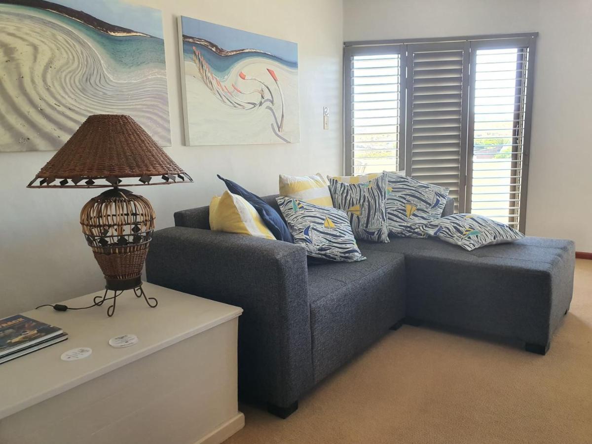 Albatross Guesthouse ลางเงอบาน ภายนอก รูปภาพ