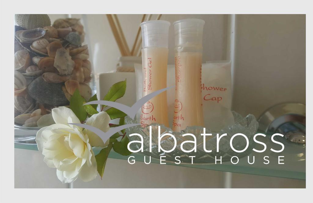 Albatross Guesthouse ลางเงอบาน ภายนอก รูปภาพ