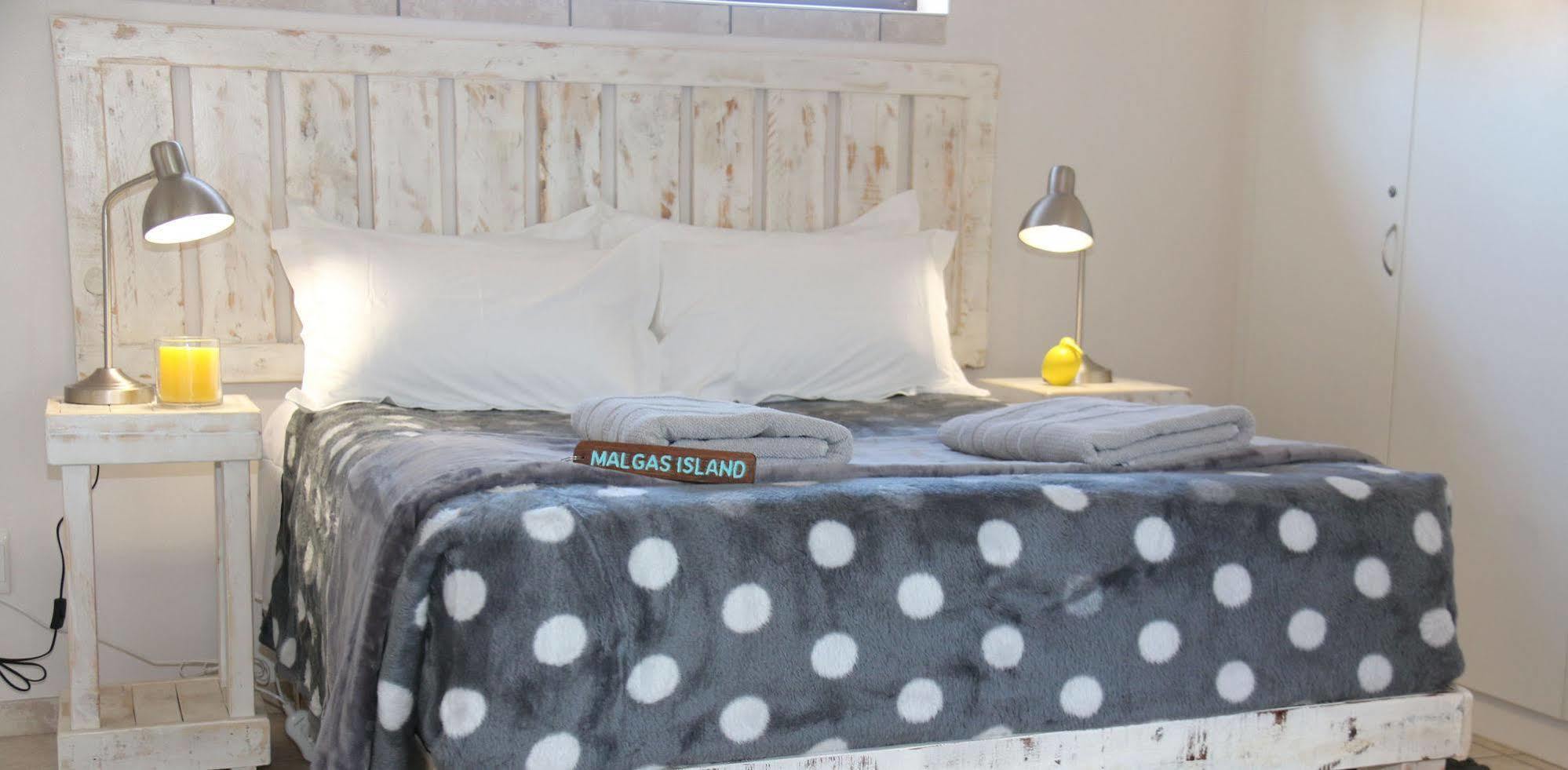 Albatross Guesthouse ลางเงอบาน ภายนอก รูปภาพ