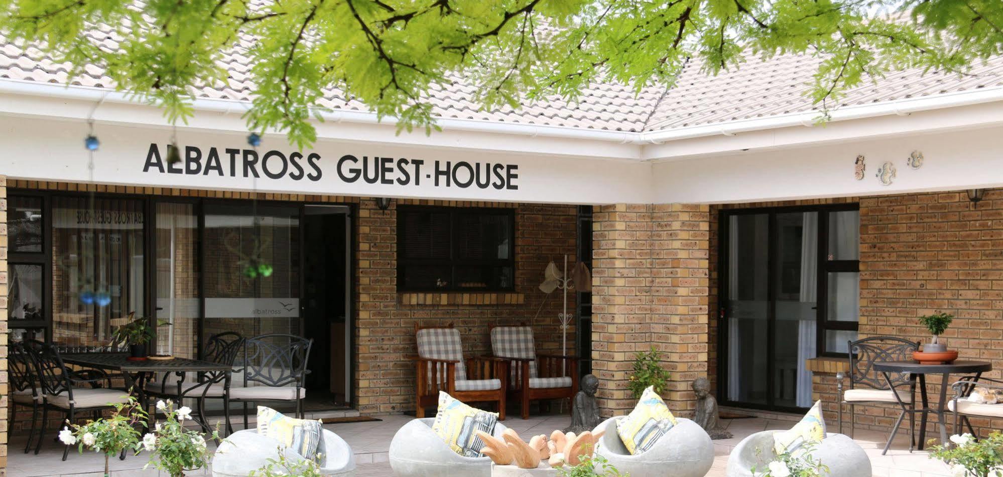 Albatross Guesthouse ลางเงอบาน ภายนอก รูปภาพ